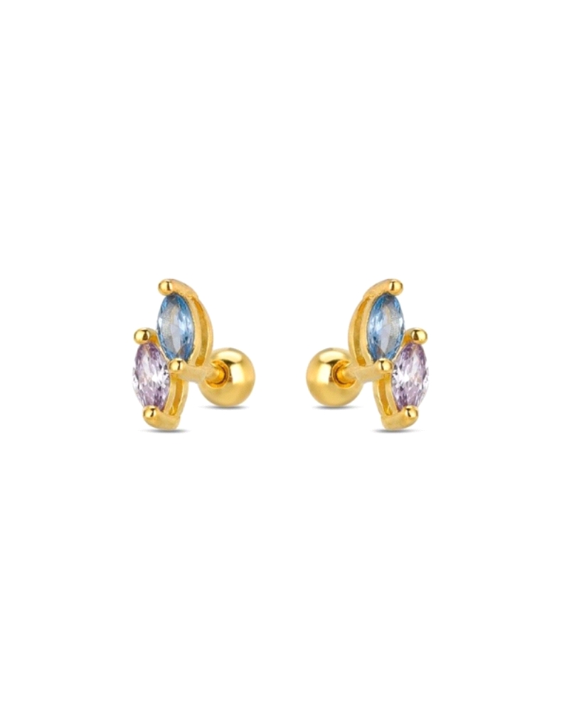 Este piercing ofrece un diseño encantador y llamativo. Está elaborado en plata rodiada para un acabado brillante y duradero. Las