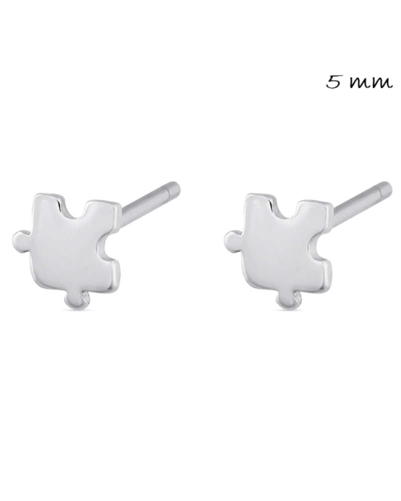 Los pendientes de plata con forma de puzzle de 5 mm son una elección audaz y distintiva. Con un tamaño más grande que los modelo