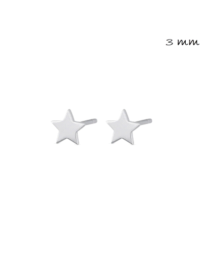 Un pendiente de plata de ley con forma de estrella de 3 mm es una joya delicada y sutil. Su diseño minimalista lo hace perfecto 