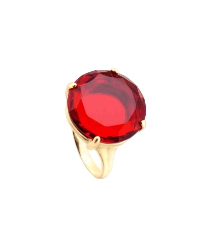 Este exquisito anillo fusiona la elegancia de la plata bañada en oro con la belleza natural del cuarzo rojo. La plata, con su br