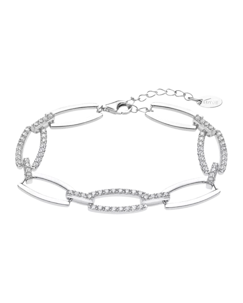 Pulsera de plata de ley con eslabones engarzados en circonitas blancas. Esta exquisita pulsera está elaborada en plata de ley de