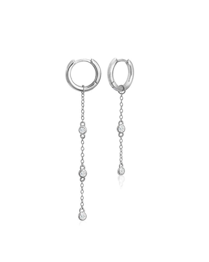 Pendientes con colgantes estilo aro con cadena y circonitas para mujer. Un diseño moderno y minimalista ideal para hacer brillar