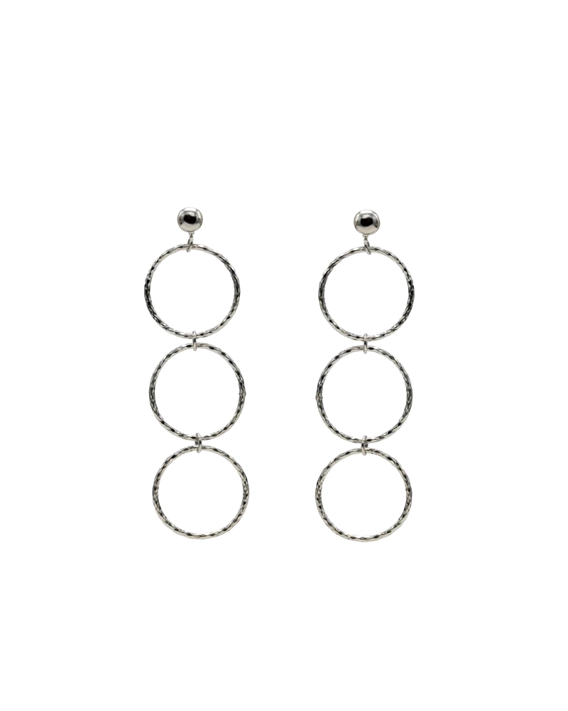 Pendientes largos de plata diseño aros estilo boho. El accesorio más trendy para dar un toque boho-chic a tus outfits. Pendiente