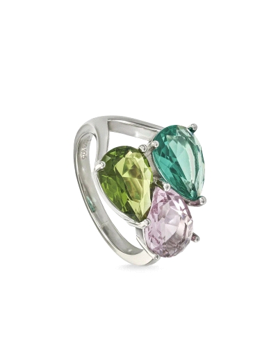 Este anillo presenta un diseño elegante y sofisticado con tres gemas de talla pera, destacando por su belleza y brillo. Fabricad