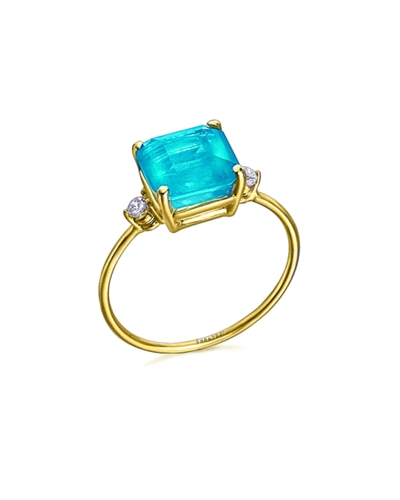 El Anillo Blue Love es una joya exquisita de la colección Blue Love, fabricada en oro de 18 quilates. La pieza central es un top