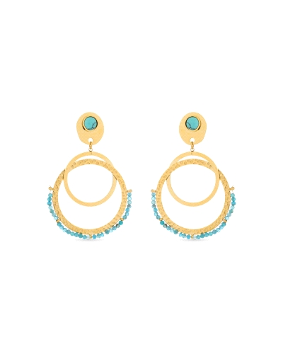 Pendientes acabados en oro amarillo de 18k. El estilo Boho es una estética de espíritu libre que mezcla diferentes culturas y ex