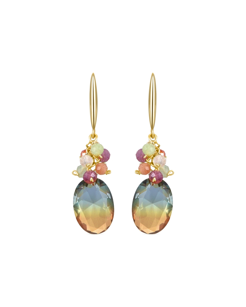 Pendientes para mujer de plata de ley 925 acabado en oro amarillo de 18 quilates y cristales multicolor. Una joya poderosa, su c