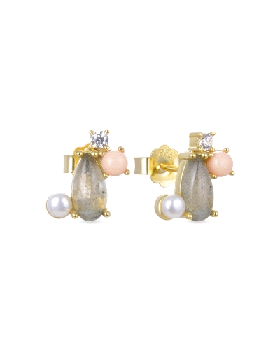 
Pendientes realizados en plata 925, dorados con oro amarillo de 18 quilates, decorados con piedras naturales multicolores.