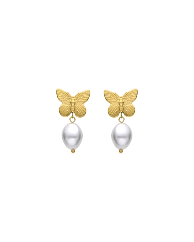 Pendientes delicados elaborados en acero con acabado en oro de 18K, diseñados con una mariposa como elemento central. De cada ma