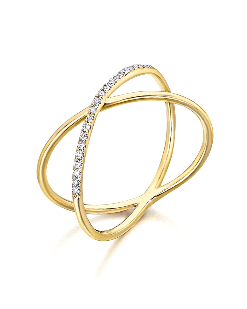 Anillo Le Carré para mujer cruzado fabricado en oro amarillo de 18Kt. Estamos ante un elegante anillo lleno de brillantez y glam