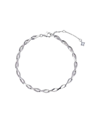 Esta elegante pulsera de plata rodiada está diseñada con eslabones ojivales, que ofrecen un estilo moderno y distintivo. La form