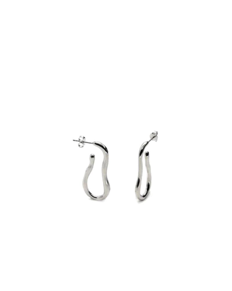 Pendientes aro de plata diseño irregular para mujer. Pendientes aro originales perfectos para combinar junto a otras joyas de nu