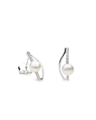 Pendientes Lineargent elaborados en plata de ley 925, que combinan la elegancia clásica con un diseño contemporáneo. Cada pendie