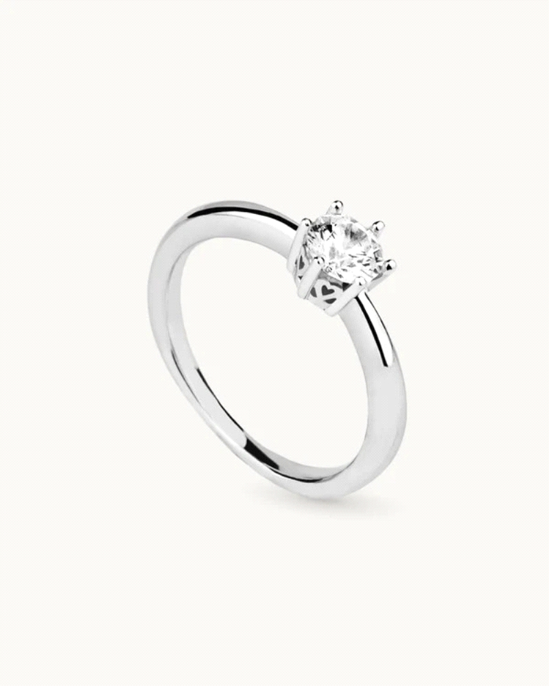 Solitario en plata de ley 925mls con doble baño de platino y rodio y circonitas EXCELLENCE STAR CUT talladas con los estándares 