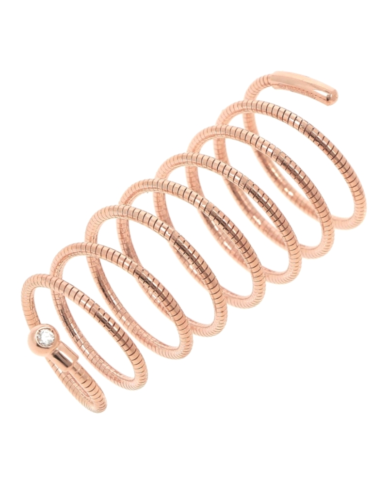 Este anillo de Pesavento es una pieza impresionante que fusiona elegancia y tecnología innovadora. Elaborado en plata de alta ca