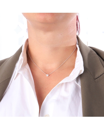 Collar de plata brillante chatón con temática BRILLO PROPIO, simbolizando la pureza, el amor y perfección. Incluye un chatón de