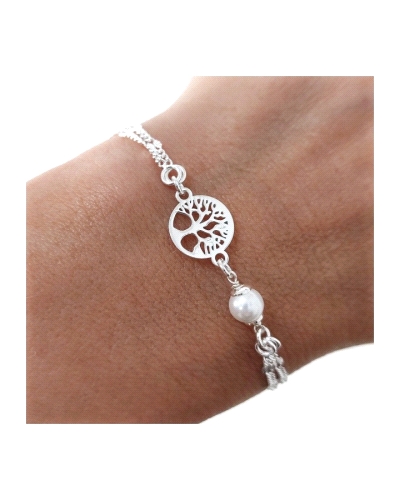 Pulsera de plata con diseño de árbol de la vida y detalle de perla, elaborada en plata 925, que garantiza Durabilidad y Brillo. 