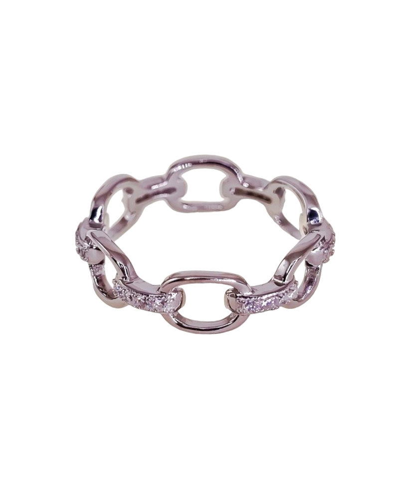 Sortija plata de ley 925 rodiada con piedras microengastadas ( 6mm ancho ) . 

