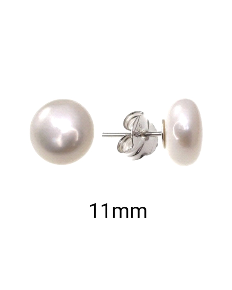 Pendiente plata de ley perla botón de 11 mm en presión con casquilla . Fabricacion artesanal.