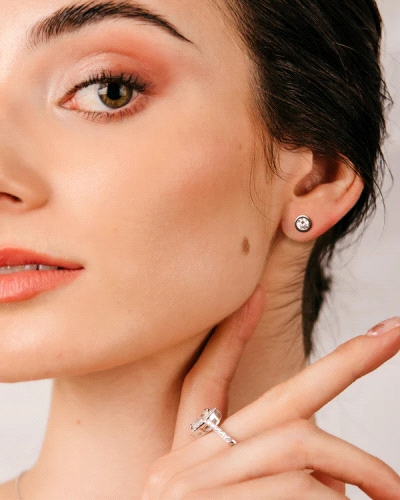 Pendientes en plata de ley 925mls con doble baño de platino y rodio y circonitas EXCELLENCE STAR CUT talladas con los estándares