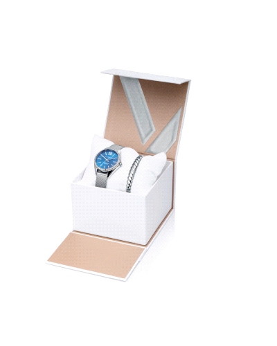 Reloj Viceroy para mujer de la colección Chic fabricado en acero inoxidable plateado. Compuesto por caja de 37 mm de diámetro fo