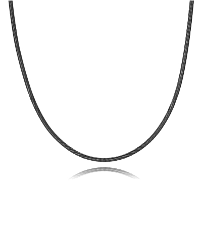 El collar Viceroy 15199C09010 combina acero y titanio con acabados IP negro y dorado, ofreciendo un diseño moderno y elegante. C