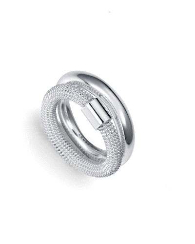 Anillo de Viceroy de acero chapado en plata 999 de la colección de Laura Escanes. Con diseño doble, un acabado liso con brillo y