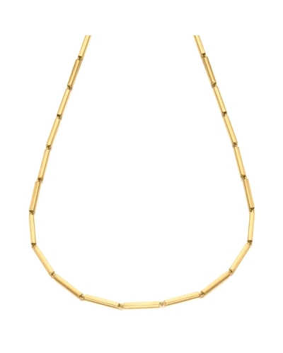 ¡Haz brillar tu estilo con la Cadena Oro Reflection de Lecarré! Hecha de Oro 18K, esta cadena es el complemento perfecto para cu