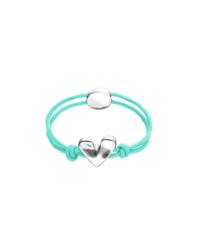 Pulsera de hilo turquesa con corazón bañado en plata de ley. Cuando algo dentro de ti palpita con fuerza, solo hay una forma de 