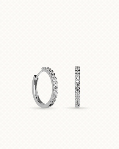 Pendientes en plata de ley 925mls con doble baño de platino y rodio y circonitas EXCELLENCE STAR CUT talladas con los estándares