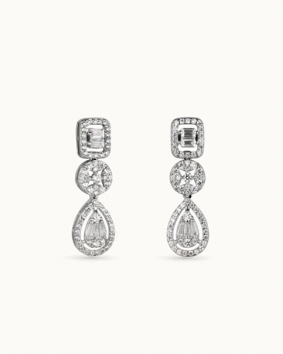 Pendientes en plata de ley 925mls con doble baño de platino y rodio y circonitas EXCELLENCE STAR CUT talladas con los estándares