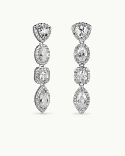 Pendientes en plata de ley 925mls con doble baño de platino y rodio y circonitas EXCELLENCE STAR CUT talladas con los estándares