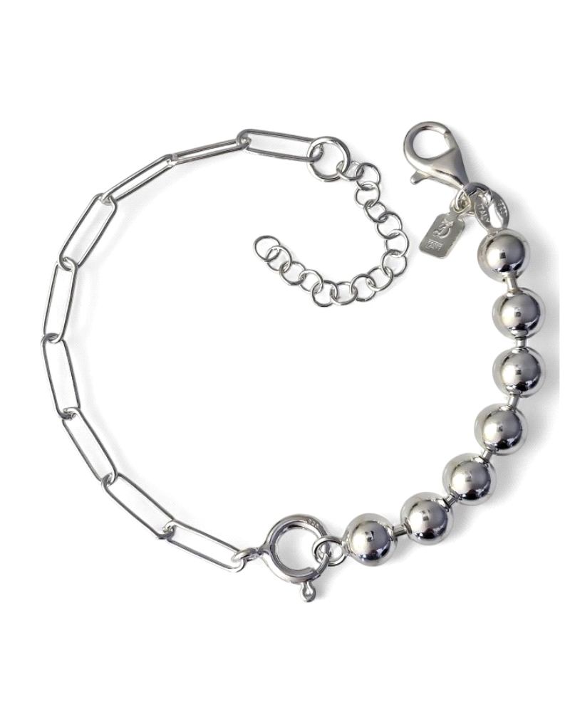 Pulsera de plata de ley 925 combinada, con bolas ( 6mm ) y cadena forzada alargada ( 3mm ancho ) con reasa. Tiene 16 cm de largo