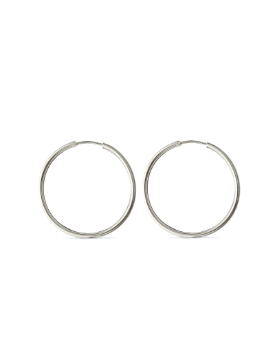 Aro de plata de ley 925 de 2mm de grosor y 20mm de diámetro interior. Un básico elegante que nunca pasa de moda y combina con to