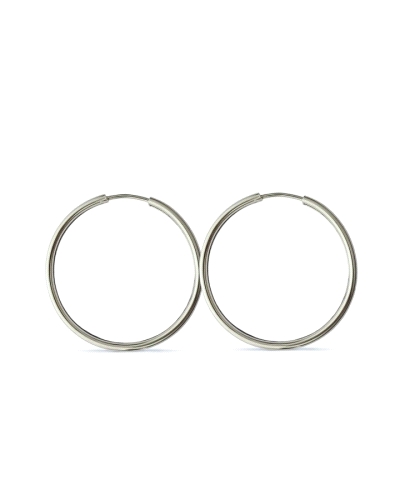 Pendientes de aro fino de plata de ley con 25mm de diámetro. Un básico elegante que nunca pasa de moda y combina con todo.